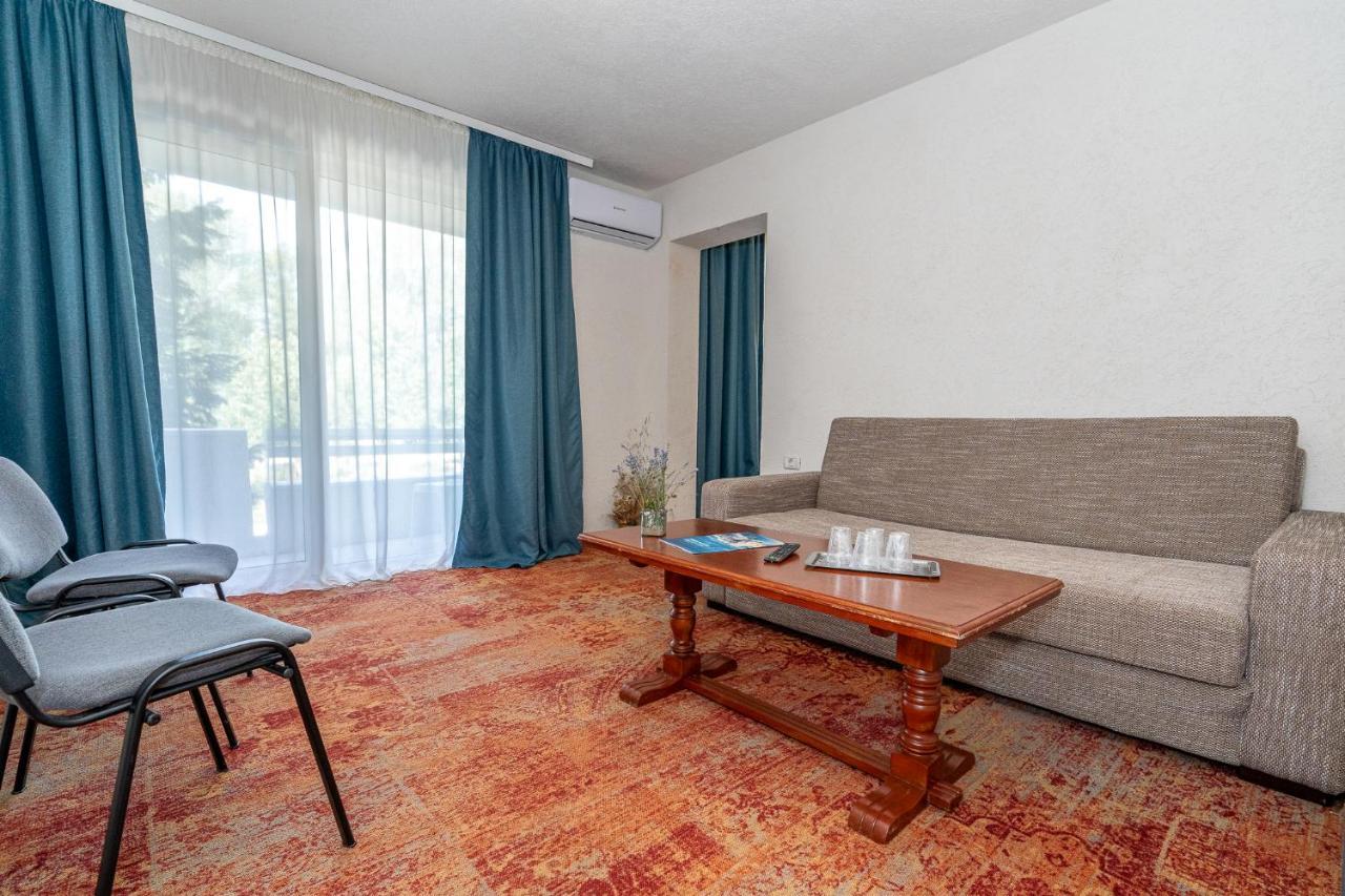 ונוס Hotel Irina מראה חיצוני תמונה