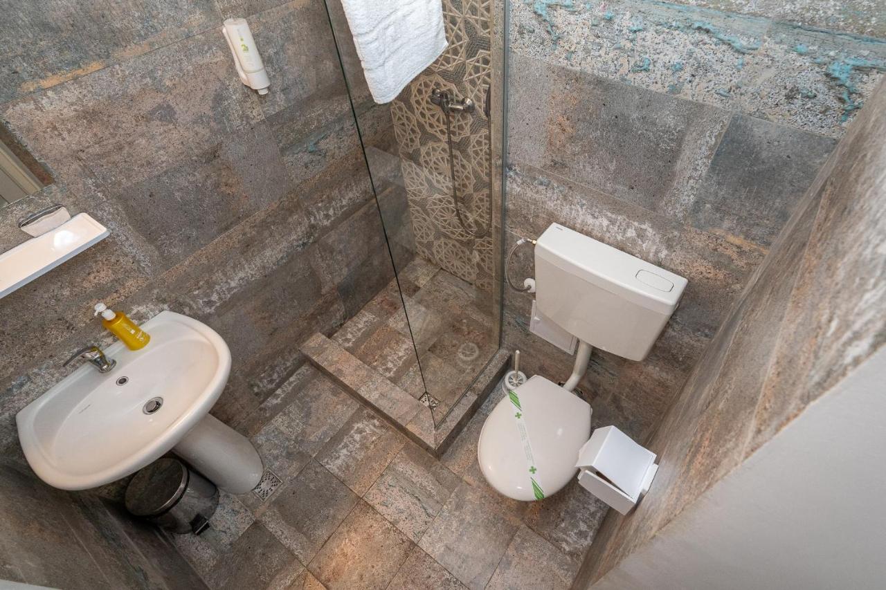 ונוס Hotel Irina מראה חיצוני תמונה
