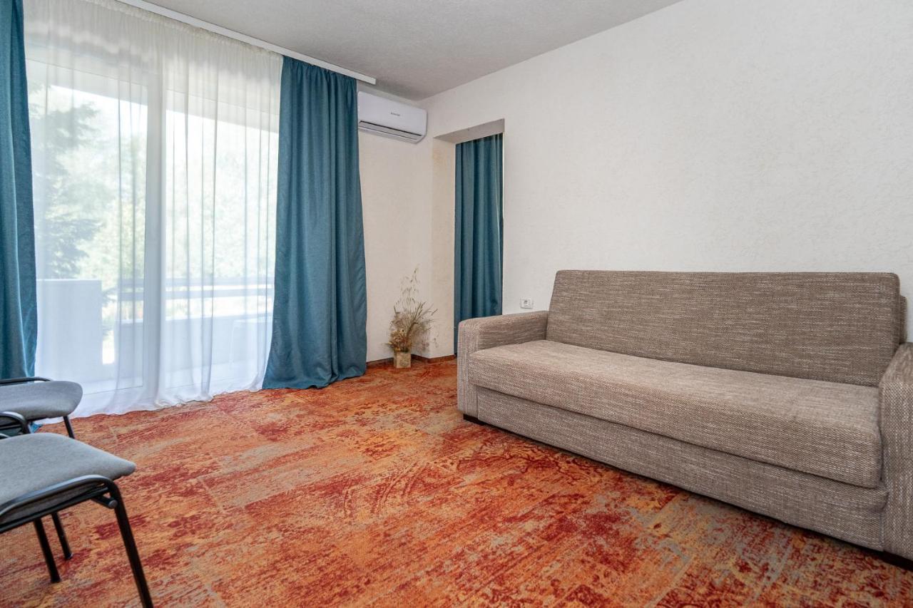 ונוס Hotel Irina מראה חיצוני תמונה