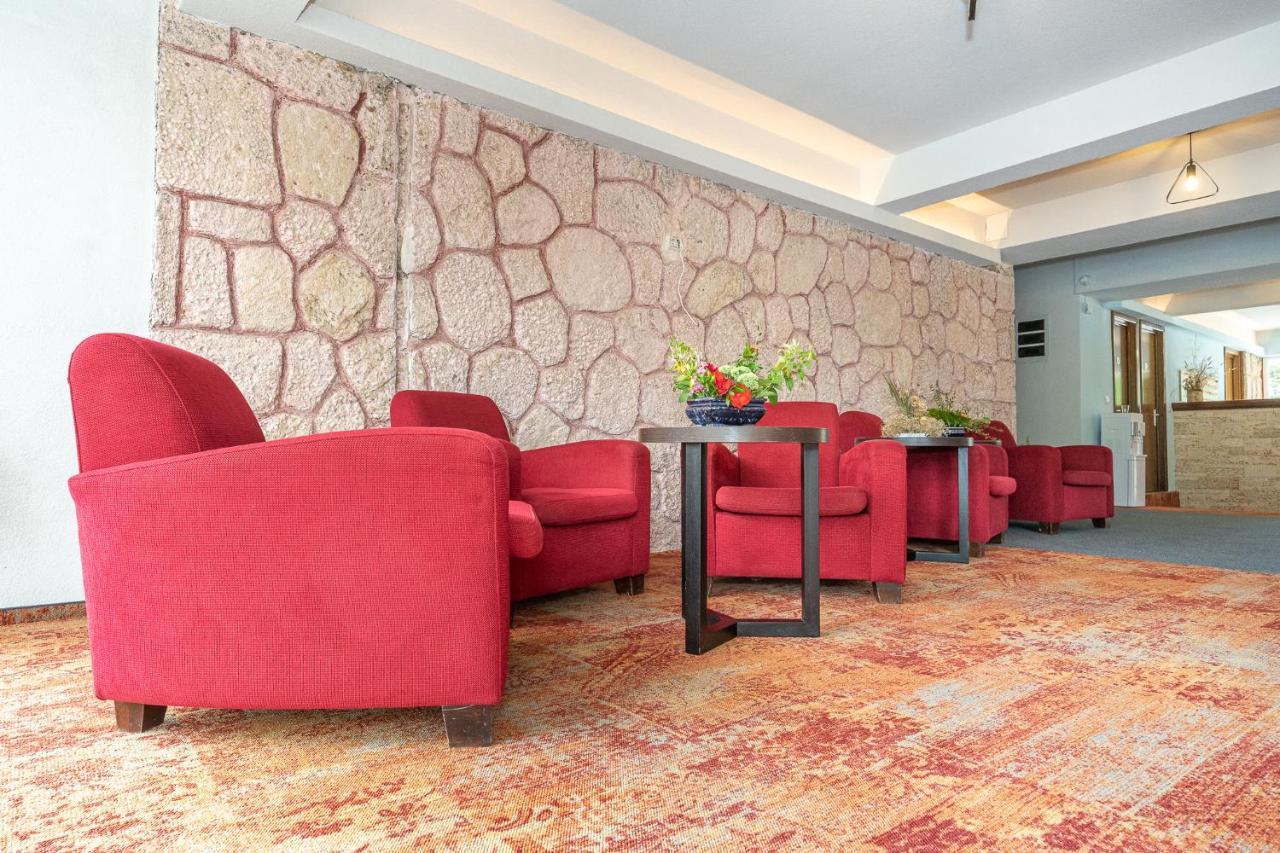 ונוס Hotel Irina מראה חיצוני תמונה
